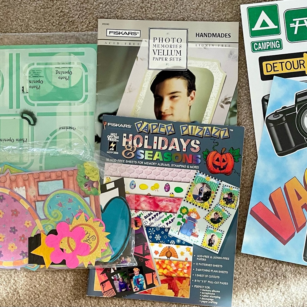 Paper bundle - Picture 2 of 3